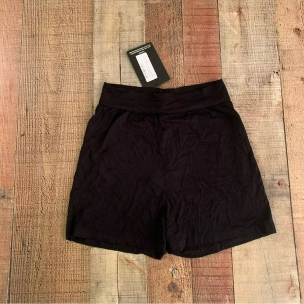Pretty little thing basic black high waisted shorts -8